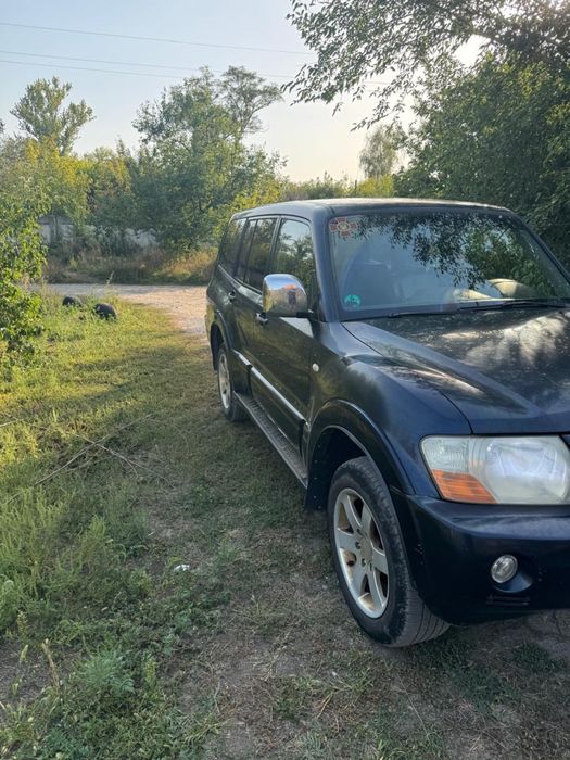 Продам Mitsubishi педжеро 2003