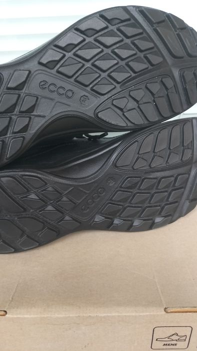 Кросівки ессо Шкіряні