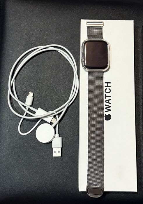 Продам срочно Apple Watch SE 2