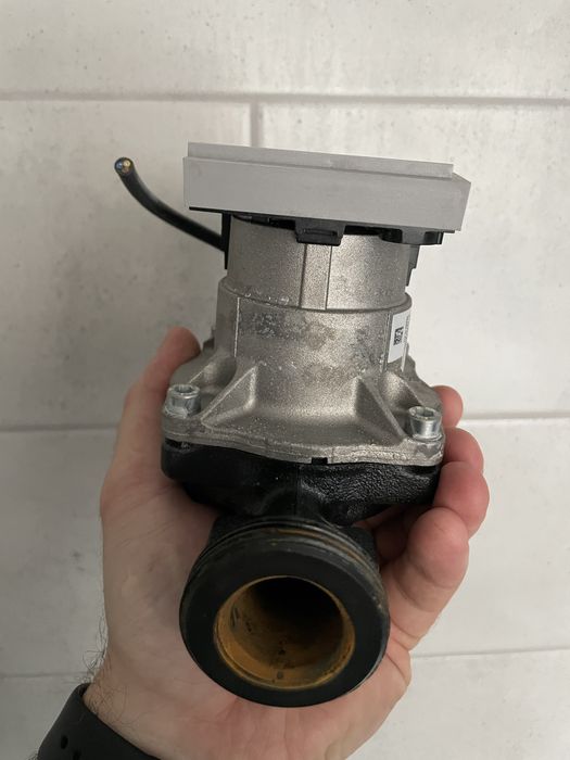 Частотный насос Продам Wilo Yonos RS 25/6-RKA M 180 циркуляционный