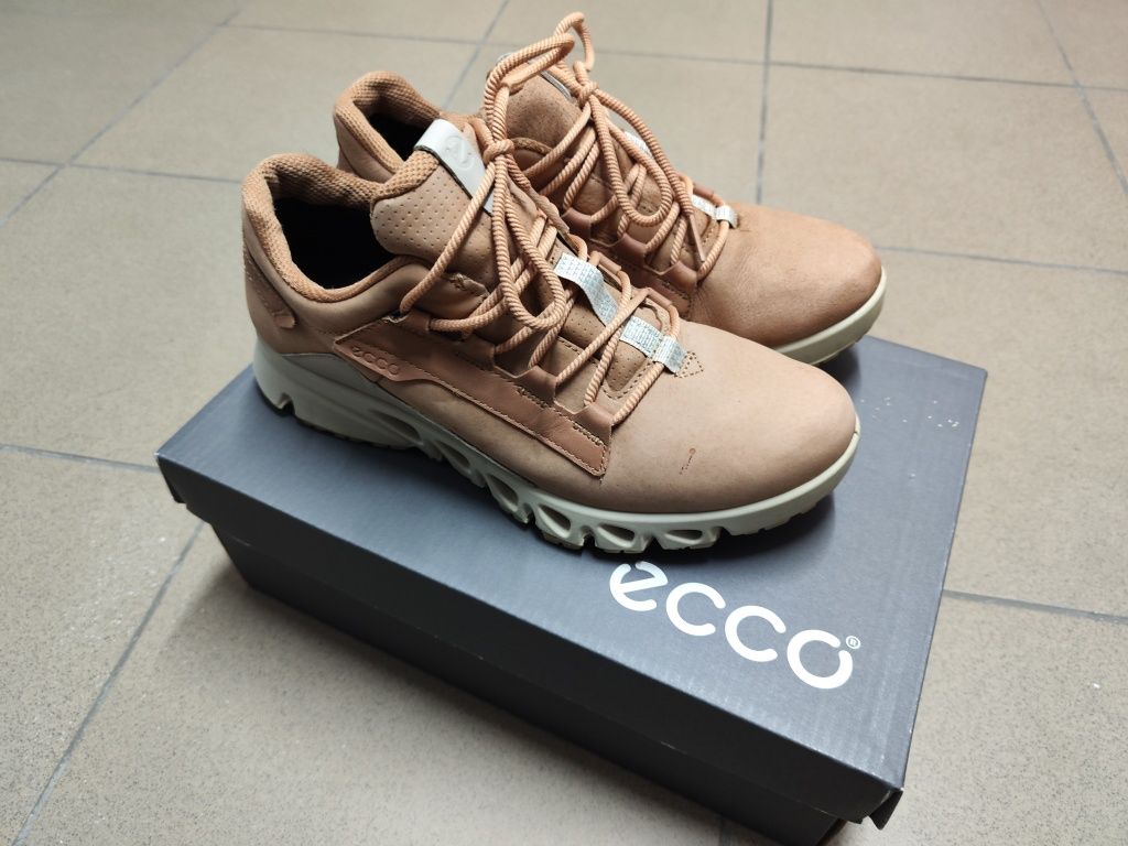 Buty Ecco Multi-Vent rozmiar 38 Low Gtxs Nub