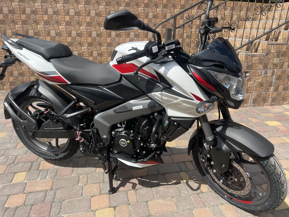 Мотоцикл Bajaj Pulsar NS 200 UG 2023