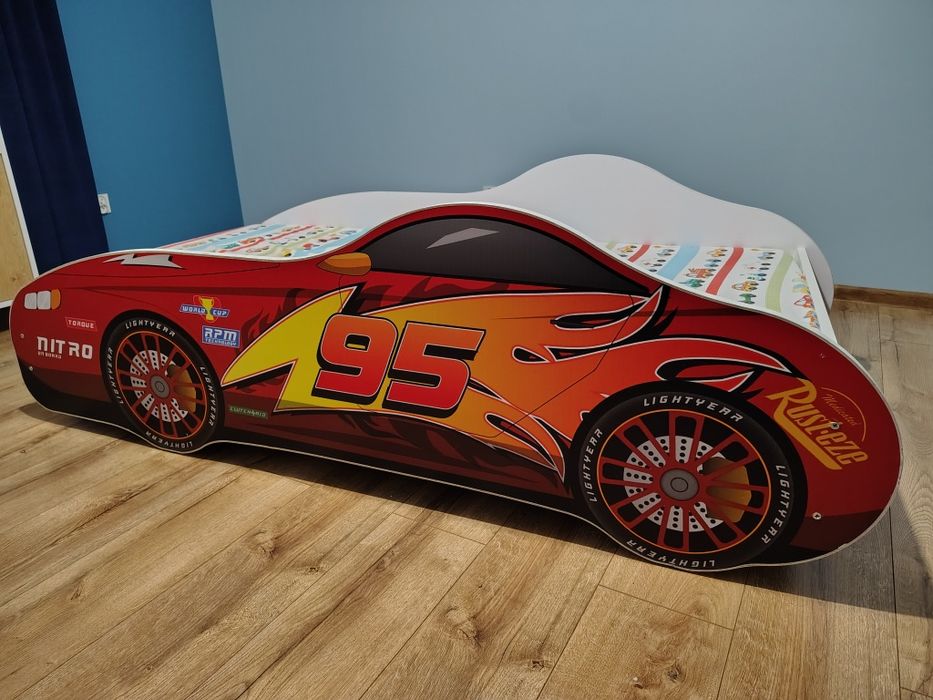 Łóżko w kształcie samochodu