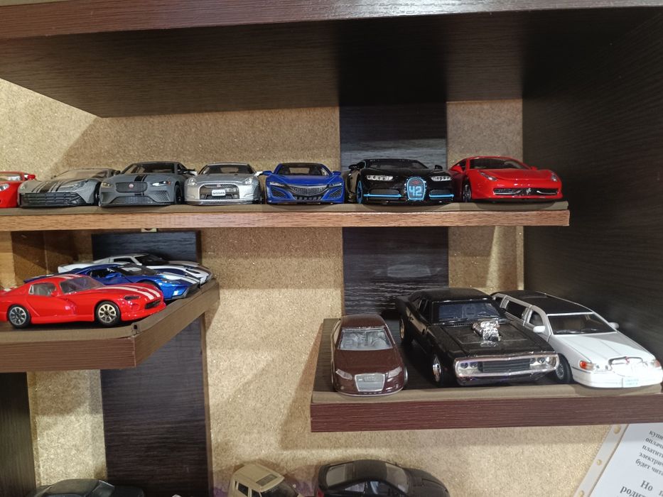 Продам модельки машин