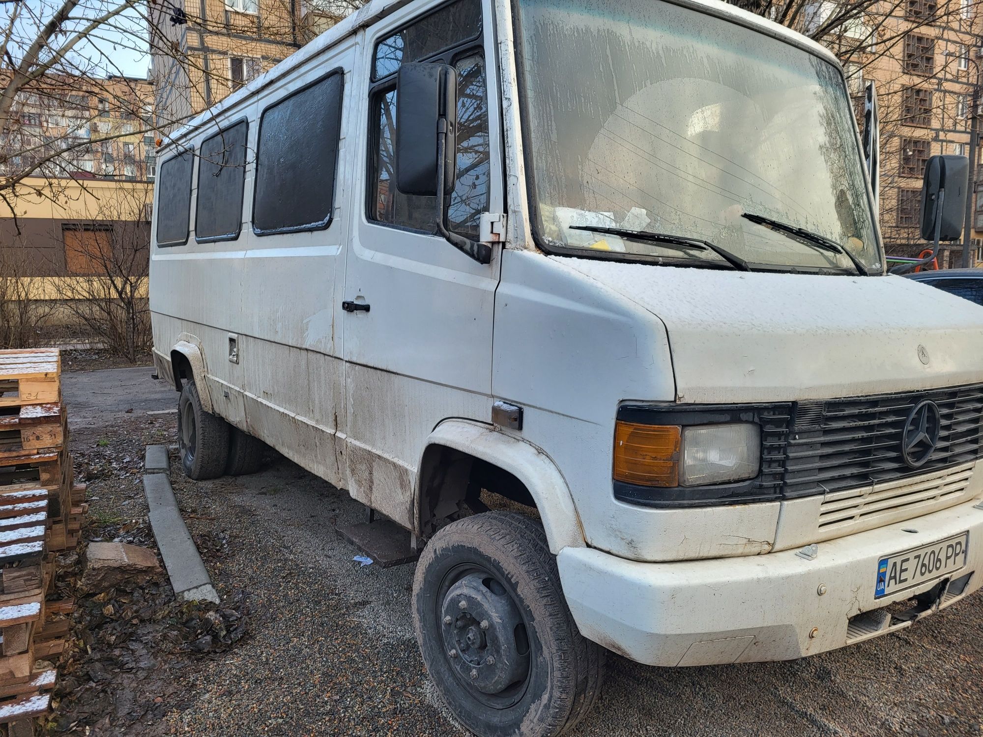 Mercedes  T2 609 rex  грузовий 5т