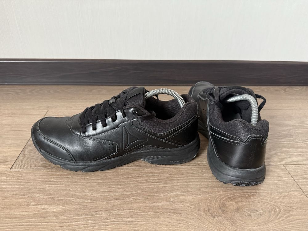 Шкіряні кросівки Reebok 42.5 розмір