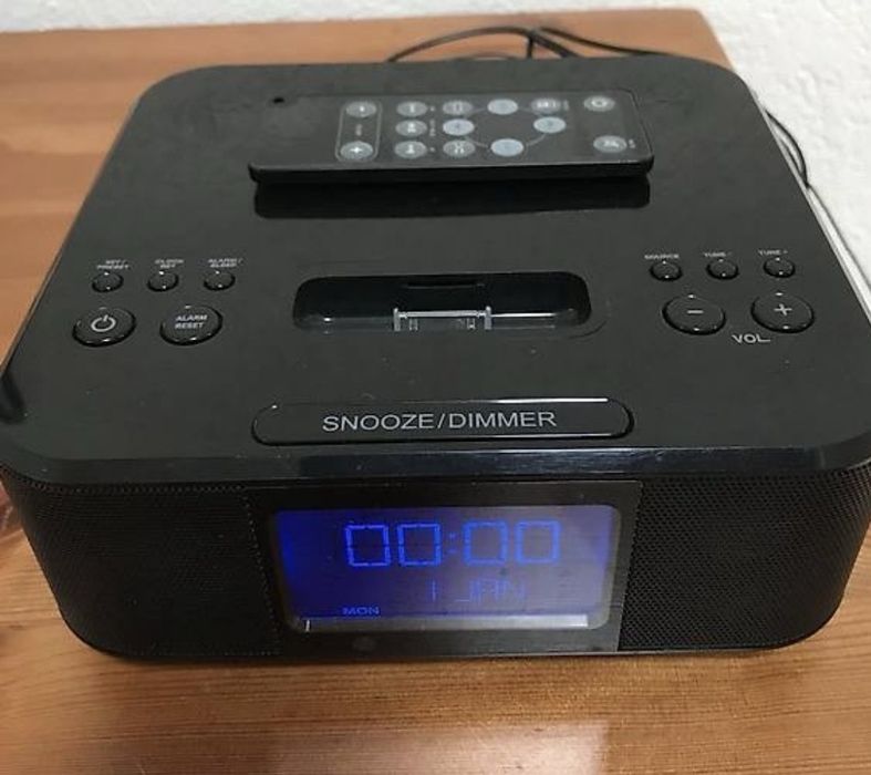 Радіо годинник TEVION