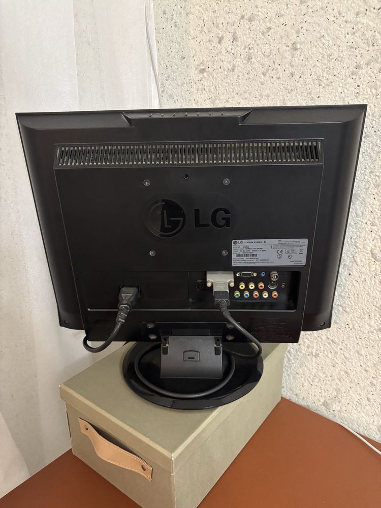 Монітор 19" LG M198WA-BZ