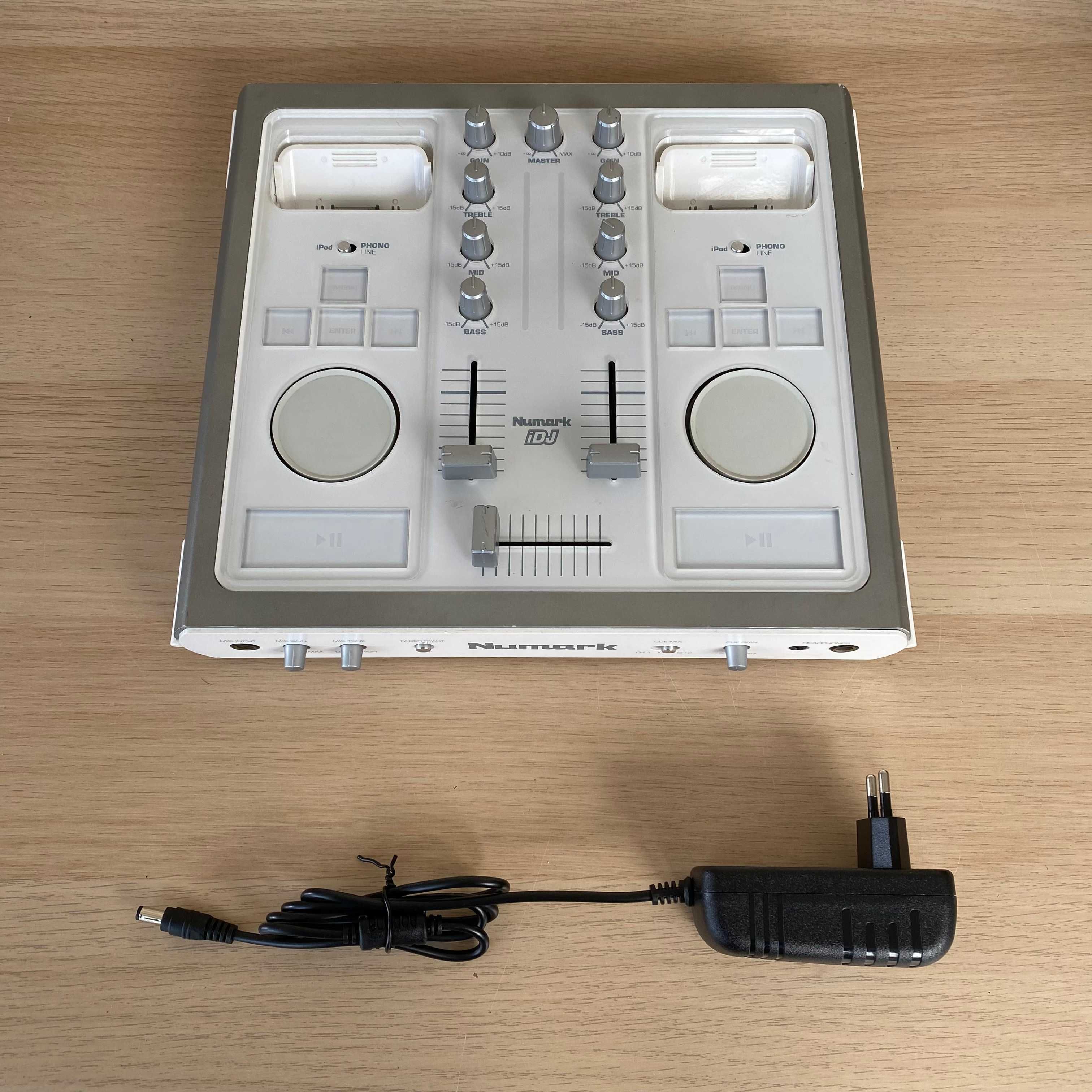 Mesa de mistura Numark iDJ dock para iPODs Como nova!