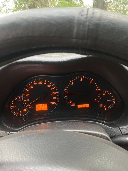Продам Toyota Avensis