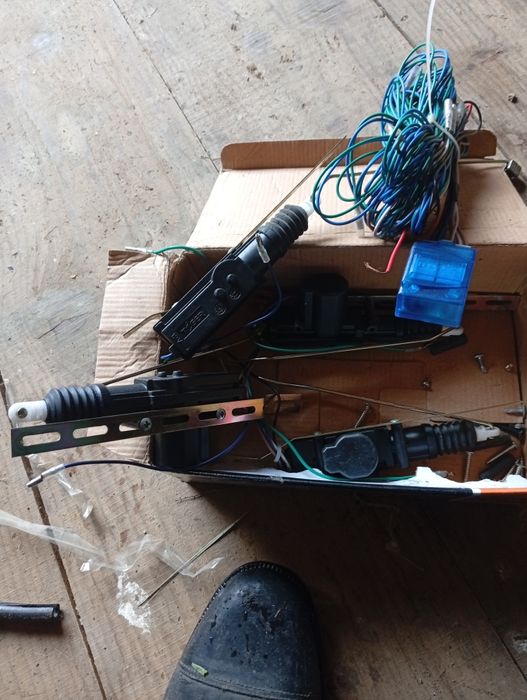 Центральний замок універсальний tiger