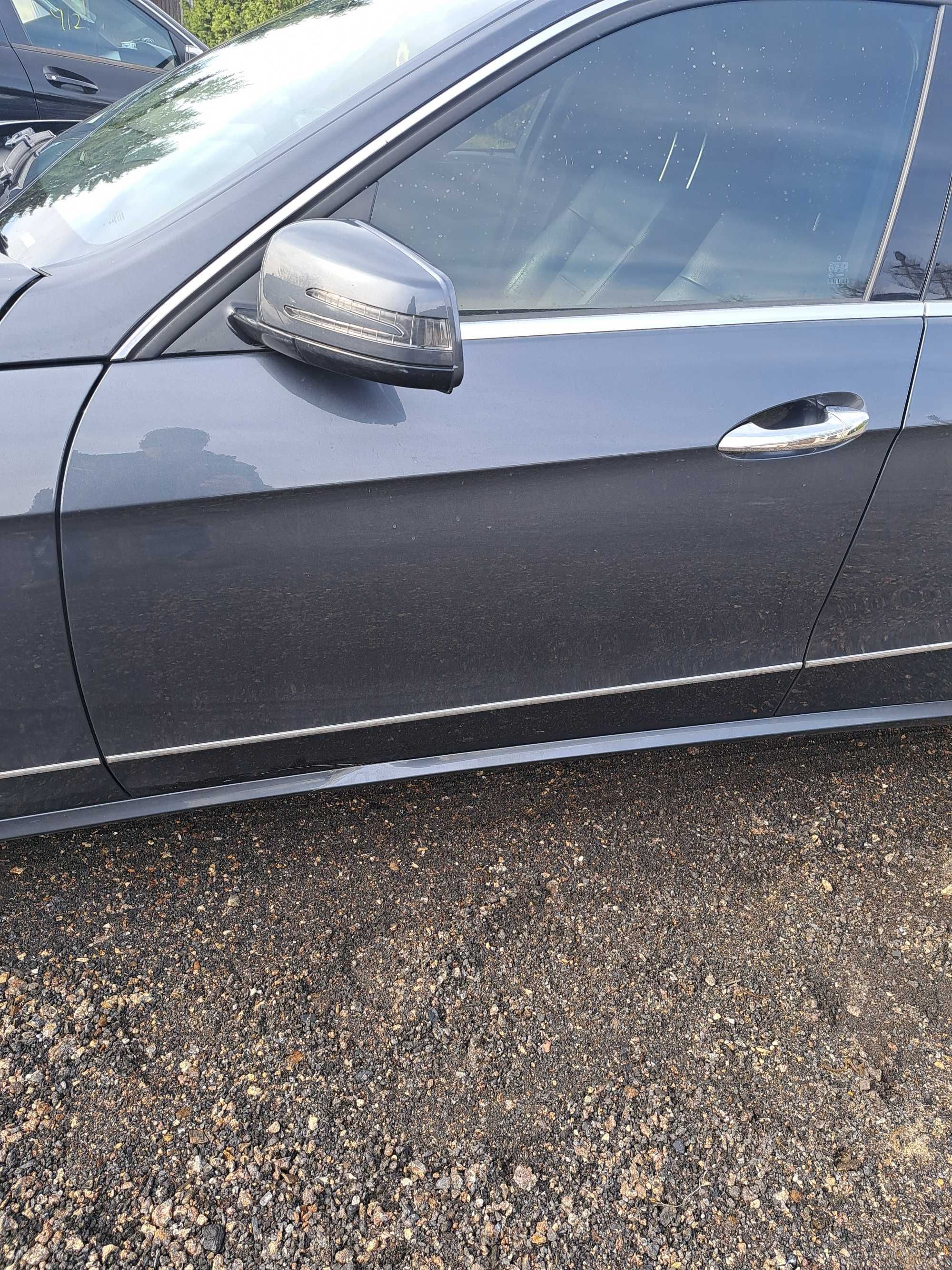 Mercedes E W212 drzwi lewe przód 755 C kompletne