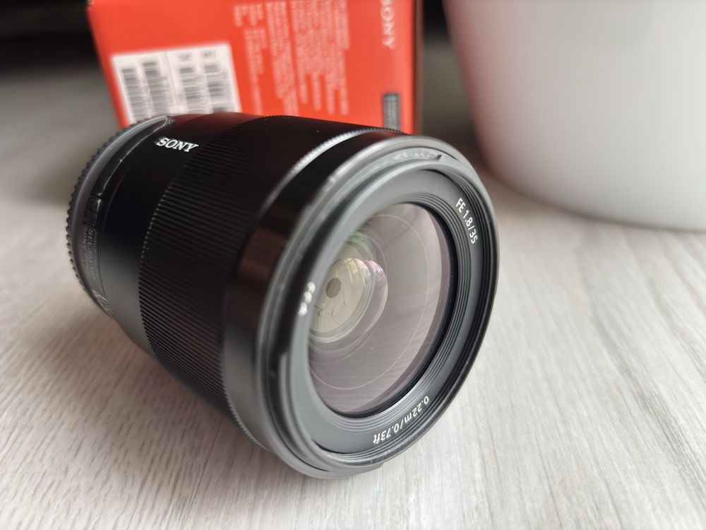 Obiektyw Sony 35mm F1.8 FE pełna klatka Sony E