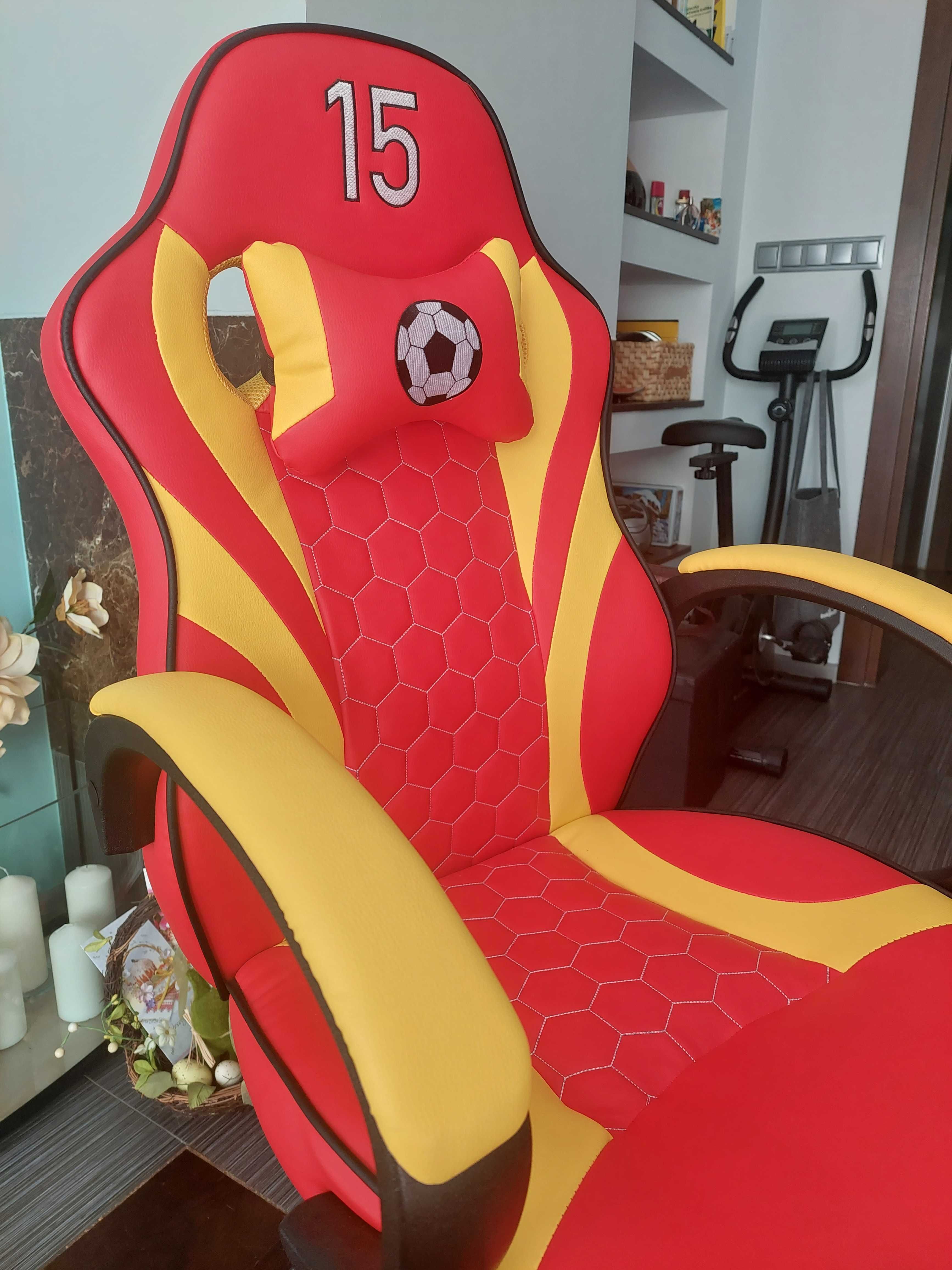 Krzesło gamingowe - nowe - świetny prezent na Dzień Dziecka