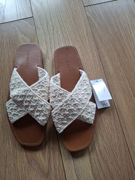 Klapki kobiece nowe