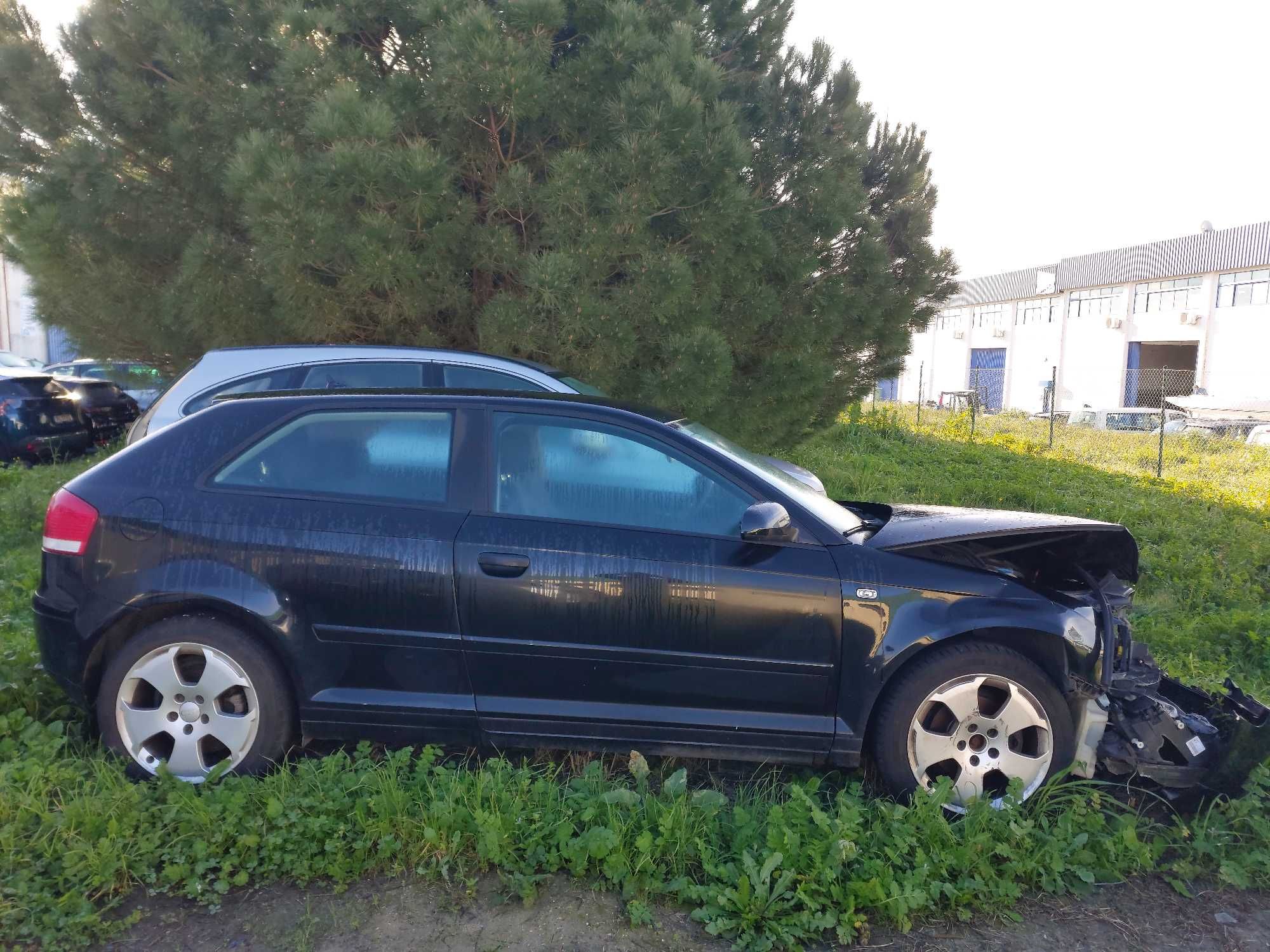 Vendo Audi A3 para recuperação ou venda de peças