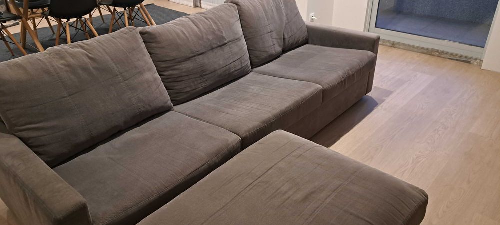 Sofa cinza com puff