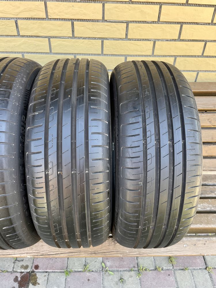 Шини Резина 205.55 R17 Goodyear 22 рік як Нові