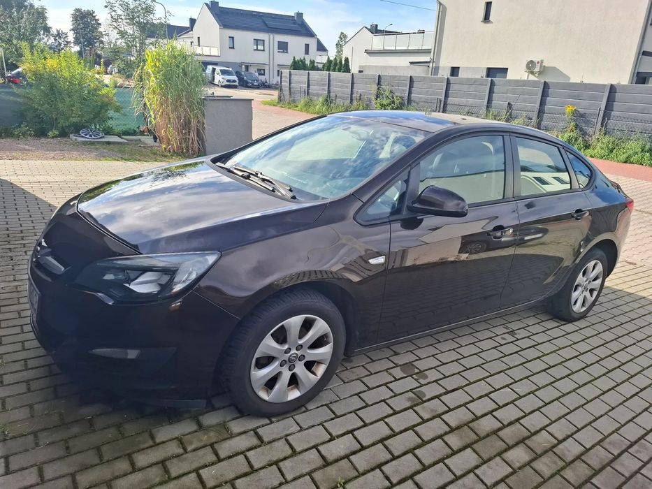 Opel Astra Opel Astra Sedan 1.6 2016