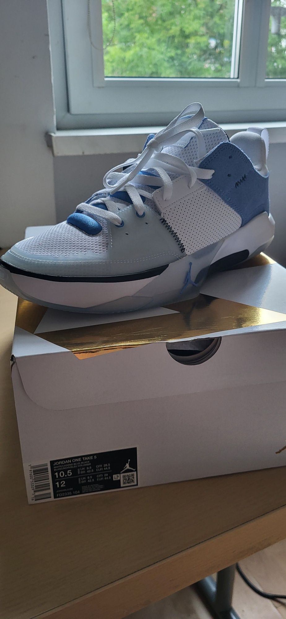JORDAN One take 5