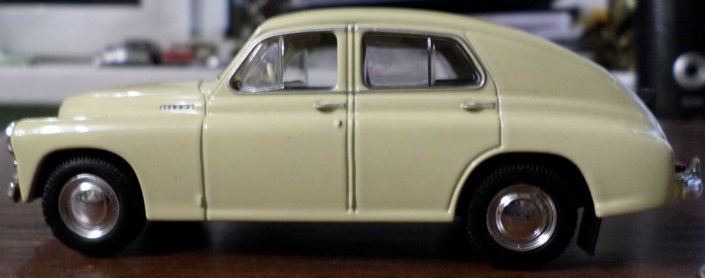 Модель автолегенды 1/43