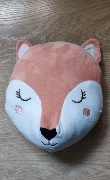 2 peluches de  Decoração de Parede (veado e raposa)