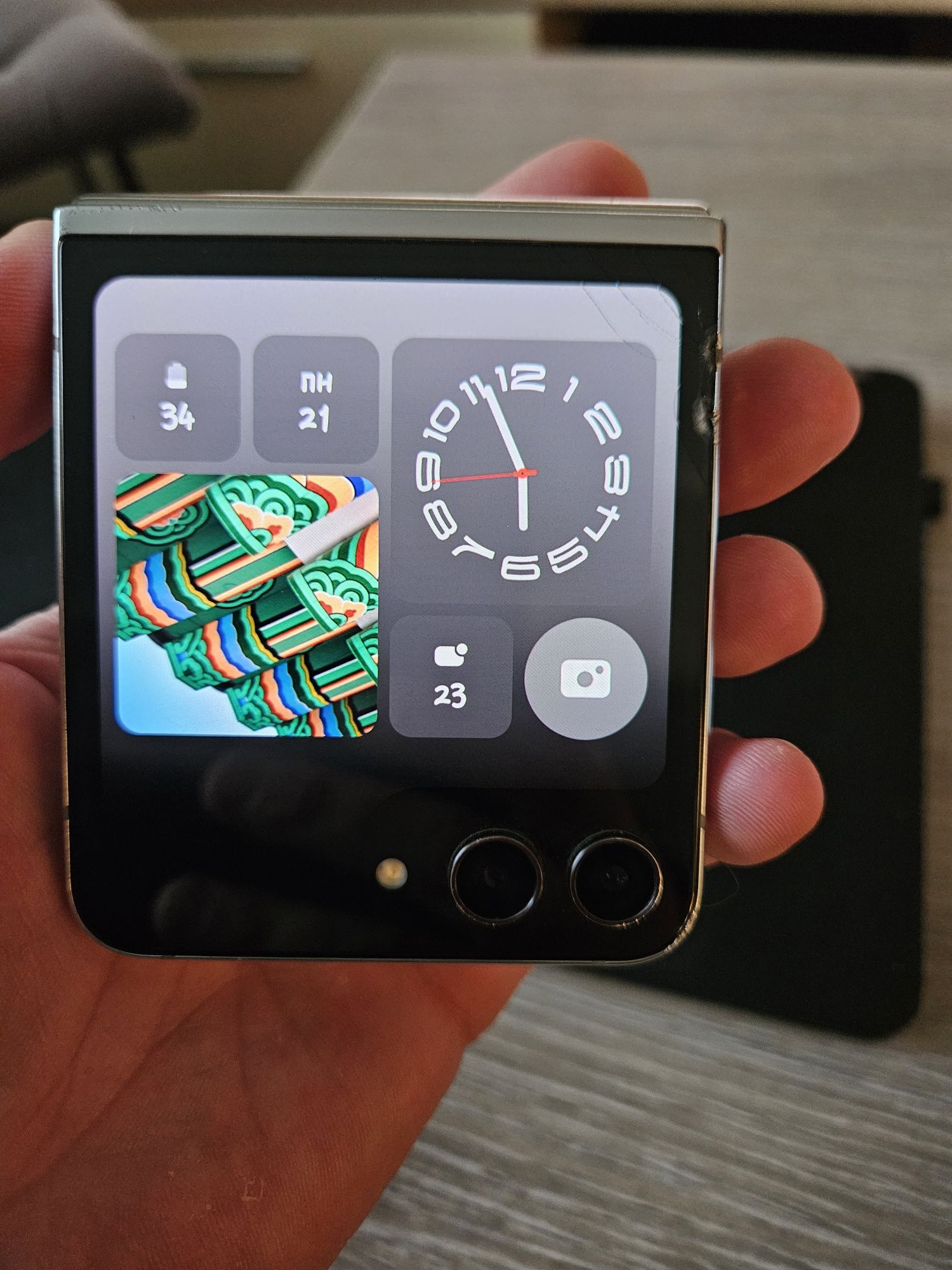 Samsung galaxy flip 5