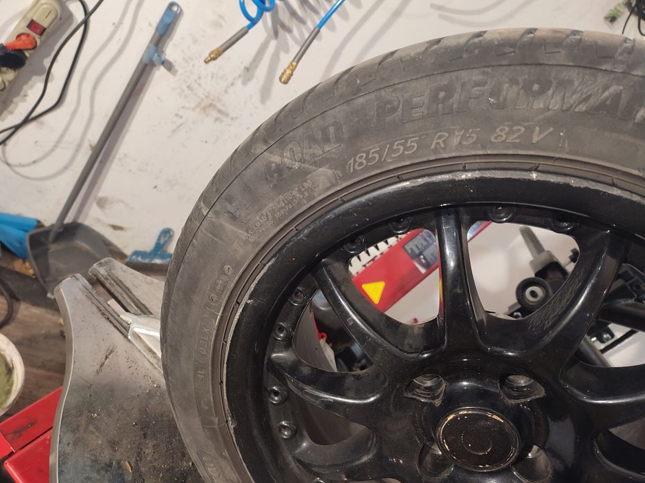 Opony+felgi+śruby +dystanse z fiata pandy 185/55r15alum