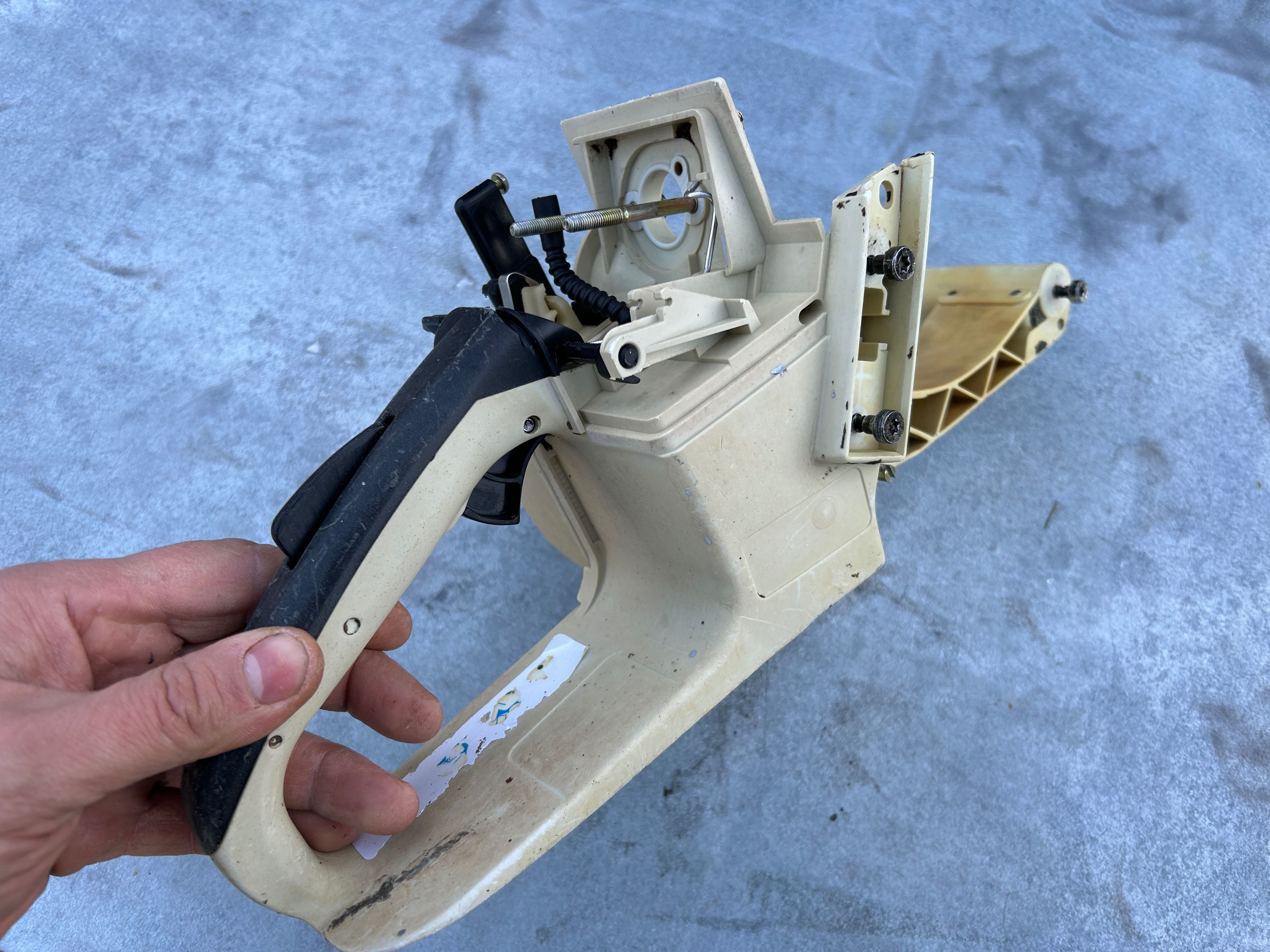 ZBIORNIK PALIWA Bak UCHWYT STIHL 034 036 Stihl 034AV MS360 MS 340 (109