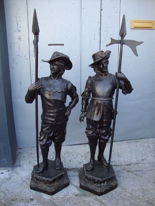 Escultura em bronze " Mulher Falcão "