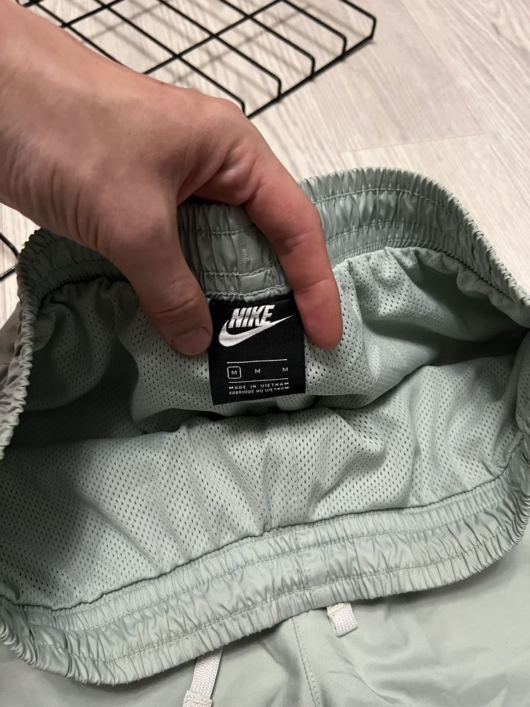 Шорти Nike Men's Club Essentials Woven Flow M Найк