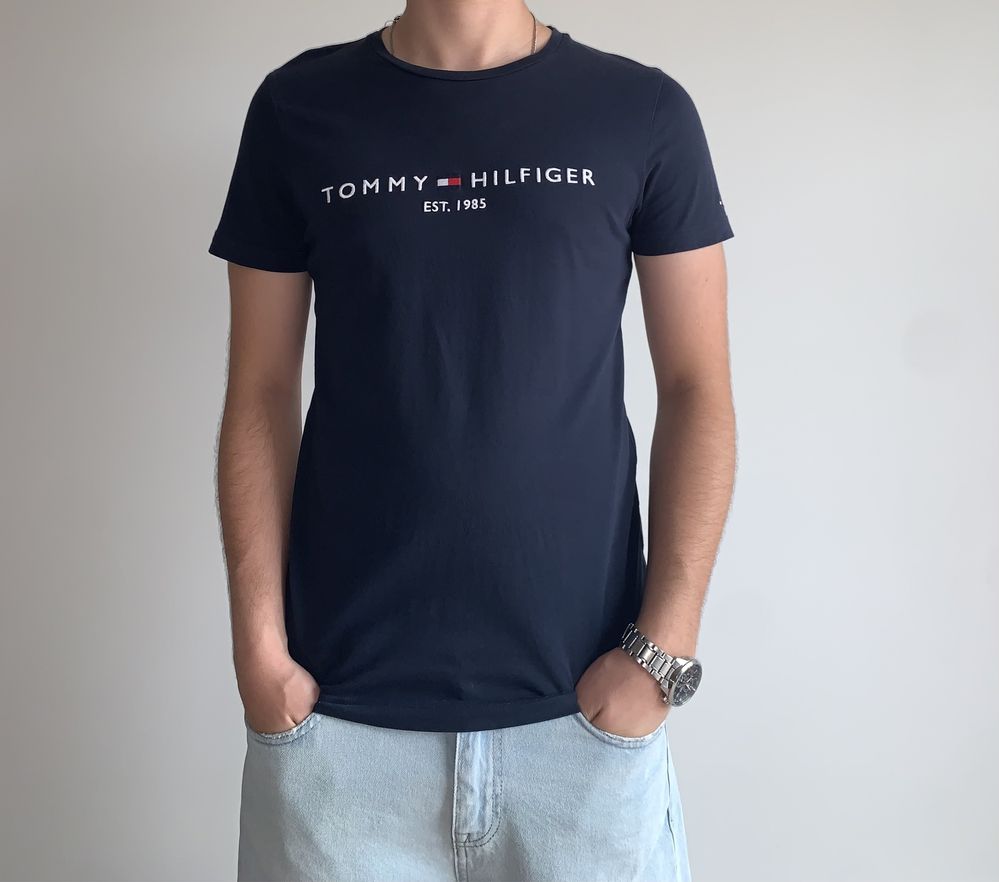 T-Shirt Tommy Hilfiger Logo Azul Marinho