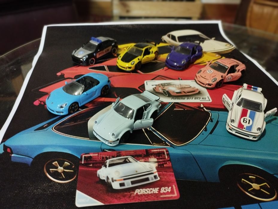 Conjunto Porsche Majorette (7 unidades) 1/64 + tela 911 para quadro