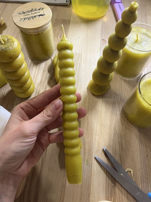 Свічки з натуральною лавандою з бджолиного воску