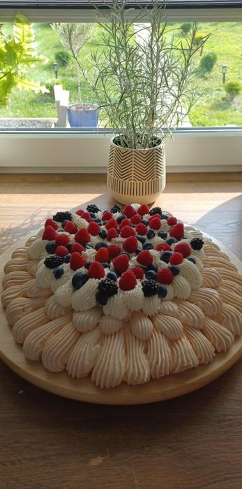 Tort bezowy Pavlowa