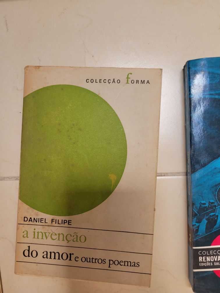 Livros antigos e raros