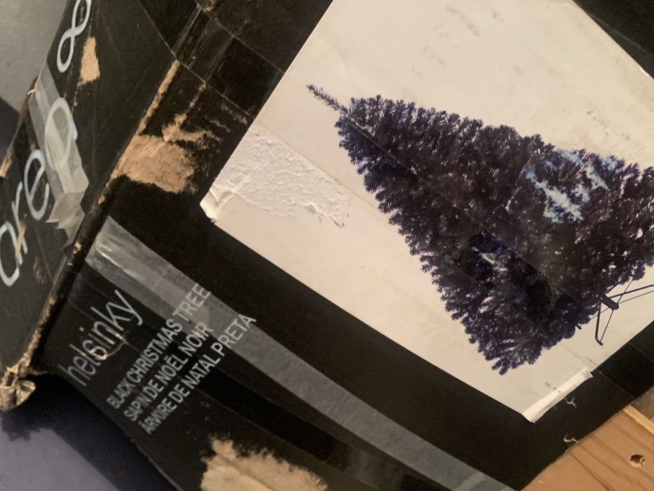 Arvore de Natal preta loja area