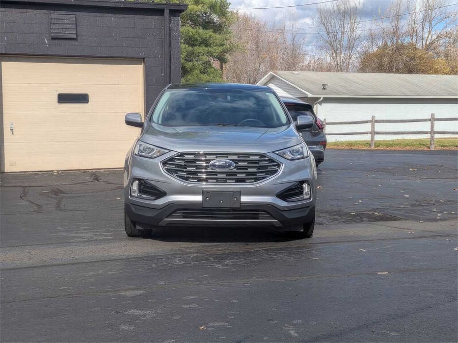 Ford Edge SEL      2021