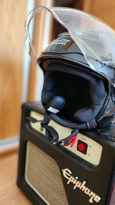 Casaco e capacete de mota novos para mulher