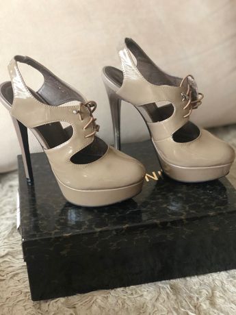 Продам туфли женские 35 - 36 размер