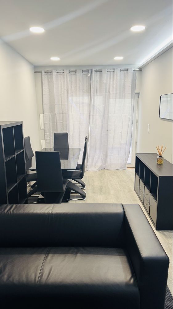 T1 Charmoso com Terraços, mobilado Sótão Amplo e Tudo Novo a estrear!