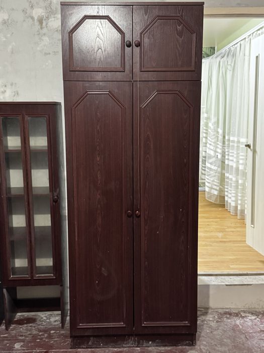 Продам все по 200 грн за штуку