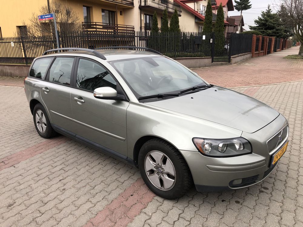 ŚLICZNE Volvo V50 1,6d //  Skórzane fotele // Bezwypadkowy