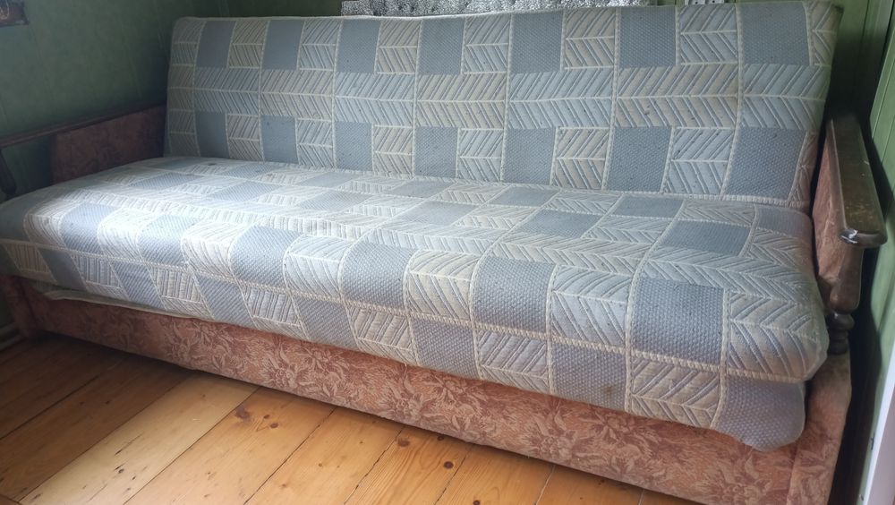 Диван книжка в хорошому стані