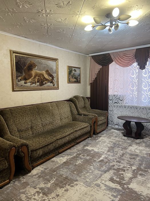 3-кімнатна квартира смт. Новомиколаївка