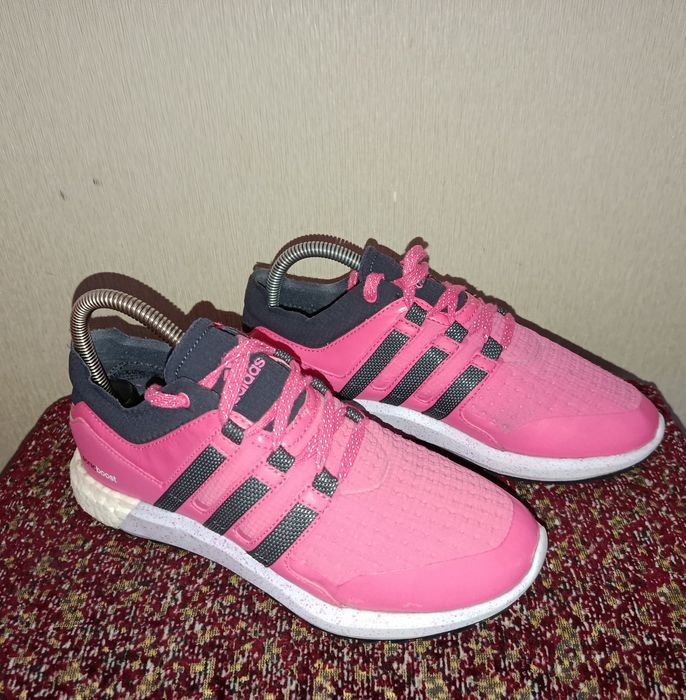 Кросівки фірми Adidas 38 розміру