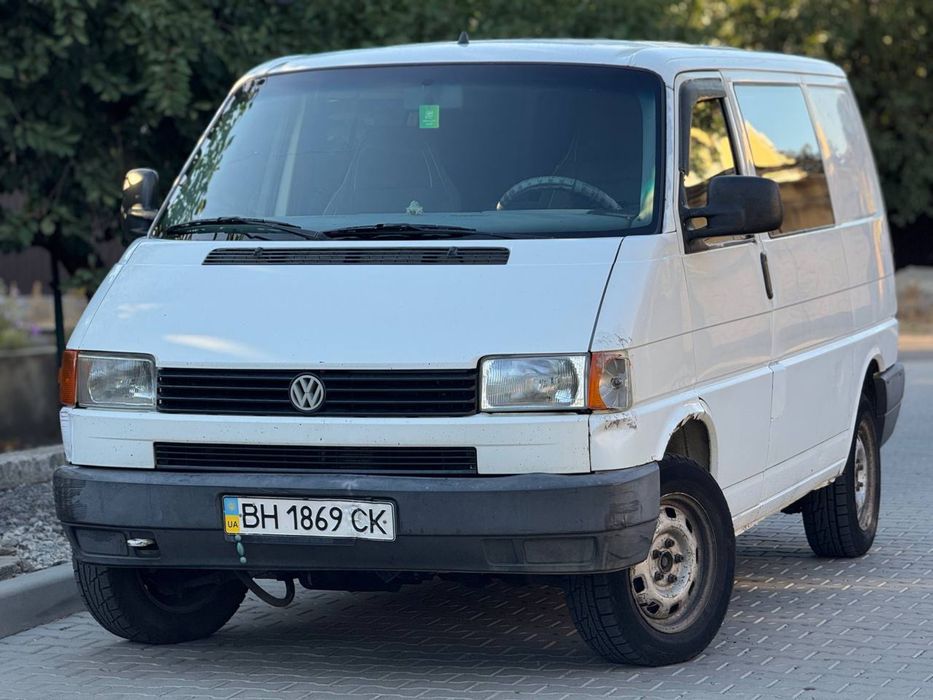 Продам Volkswagen T4 пассажир 1996 года.