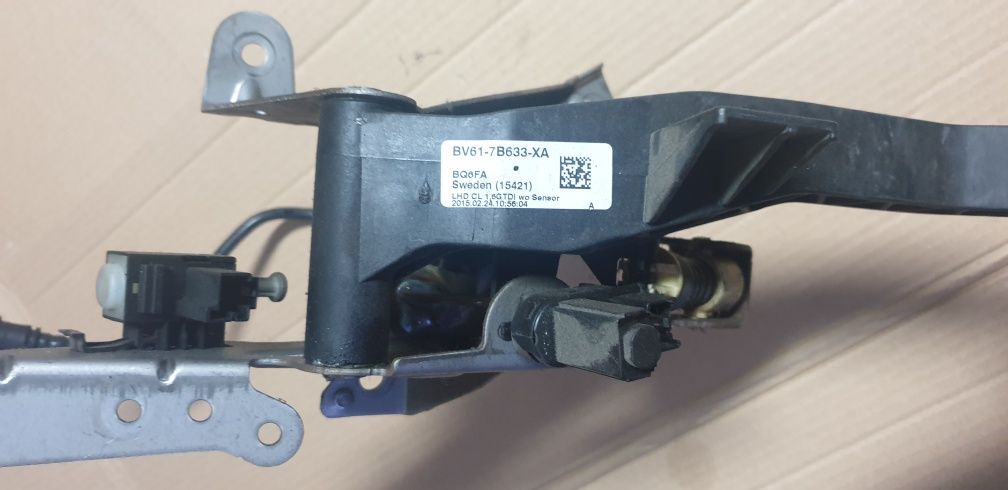 Ford Focus mk3 pedał sprzęgła pompka przewód