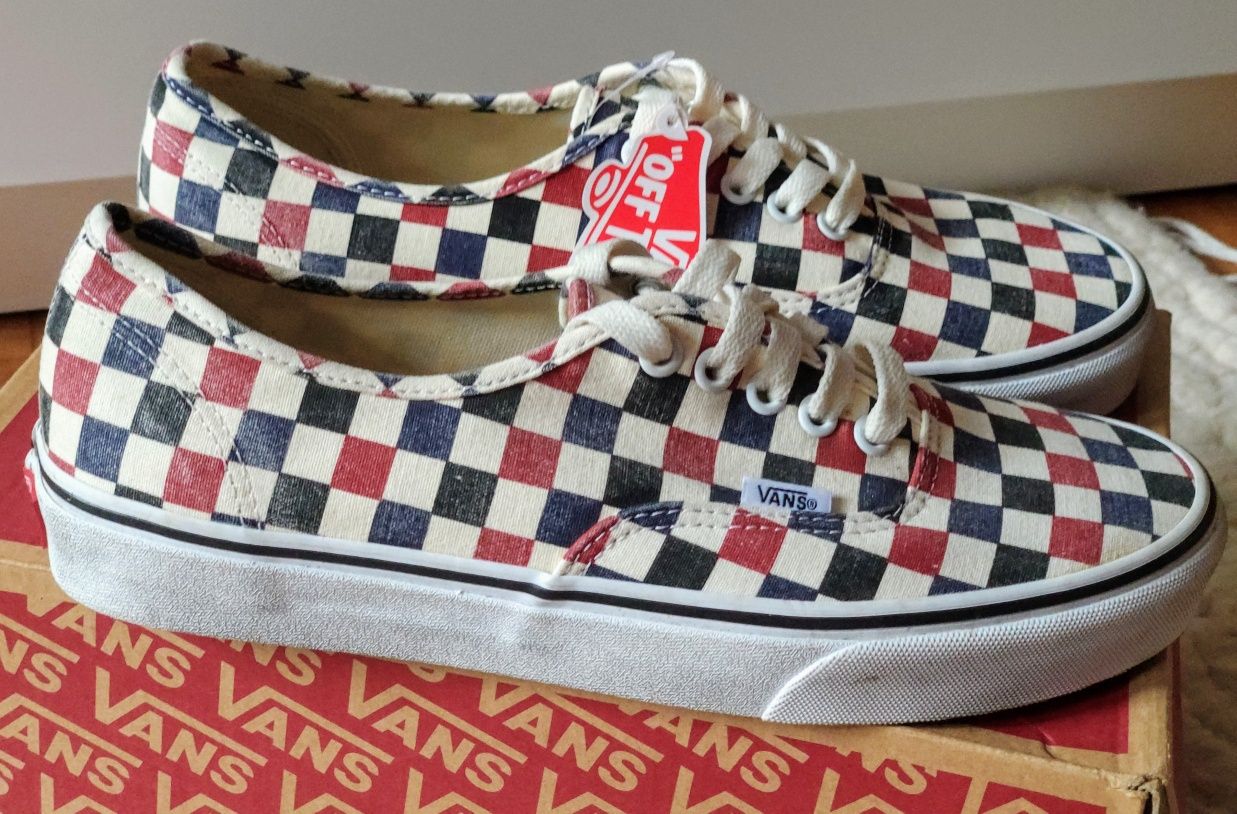 Sneakersy – Vans Authentic Washed – W kratkę (42)