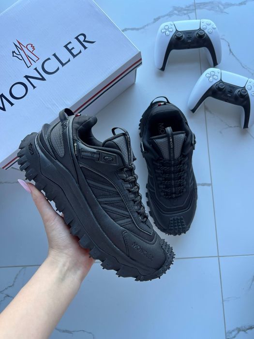 Moncler Trailgrip Black GORE-TEX